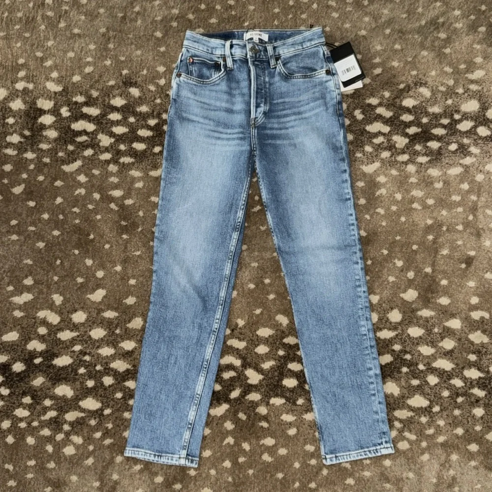 RE/DONE 90s High Rise Ankle Crop in Bright Faded Blue Sz 25 NWT - Picture 2 of 9